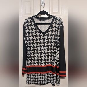 5/$25 Lilly by Firmiana Tunic Top